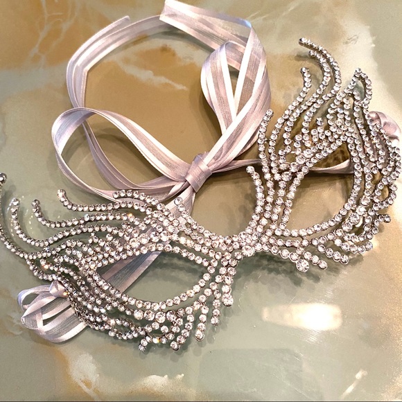 House Of Adornments Accessories - Sparkling glam rhinestone peacock flame mask